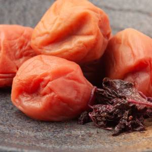 朝の「梅干し」で痩せ腸に！代謝が上がる意外な理由を管理栄養士が解説