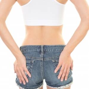 【ひとつの動きでダブルの効果】忙しい季節は太りやすい？今こそやって！お尻＆お腹一気痩せエクサ