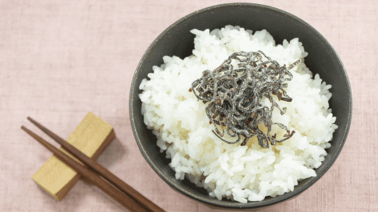 朝ごはんにのせるだけ！体脂肪を減少させる働きをもつ食材とは？｜管理栄養士が解説