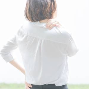 〈寝たまま〉硬くなった背中＆腰を柔らかく！姿勢リセット簡単ストレッチ