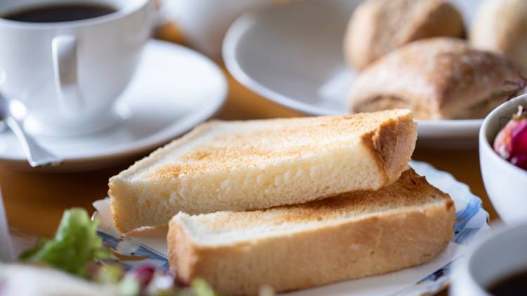 EPA・DHA不足を防ぐ!“朝のトースト”に足したい意外な食材とは?管理栄養士が解説