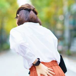 歩くと体が左右に揺れるのはお尻の筋力不足。姿勢が安定する簡単お尻トレ