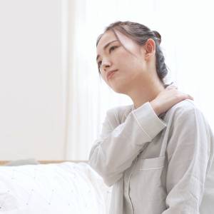 朝起きても体が重いのは「背骨が動いていない」から。巡りが戻る"キャット＆カウ"