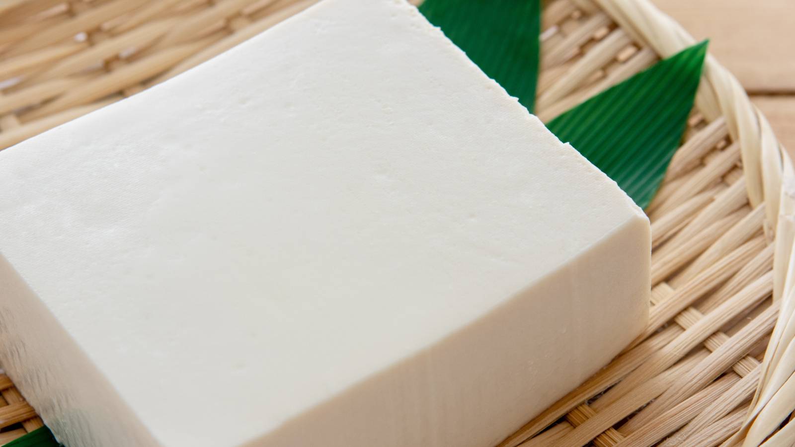 朝「豆腐」を食べるだけ！みるみる痩せ腸に変わる豆腐の食べ方｜管理栄養士が解説