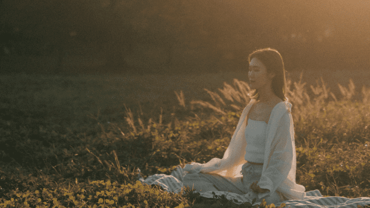 毒素は「朝」にもっとも溜まりやすい。だから朝のケアが分かれ道。身体も心も軽くするアーユルヴェーダ的セルフケア