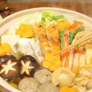 寒い季節は毎日でも食べたい！鍋をヘルシーに楽しむコツ｜スープ別おすすめ食材を管理栄養士が解説