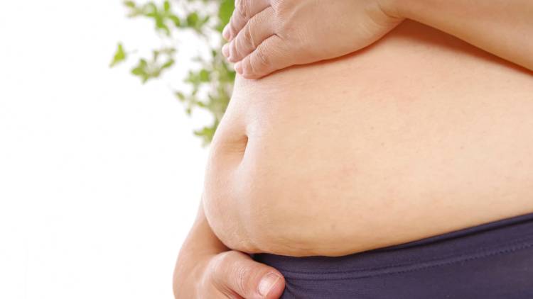 【時短トレで脂肪を燃やし正月太り撃退】誰でもできる「座ったまま腹筋」でぽっこり下腹をへこませる！