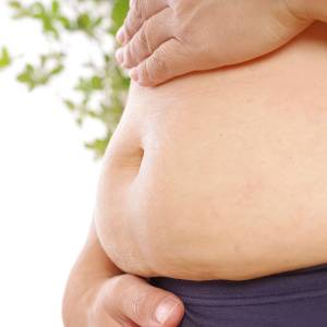 【時短トレで脂肪を燃やし正月太り撃退】誰でもできる「座ったまま腹筋」でぽっこり下腹をへこませる!