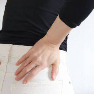 腰がだるい…なかなか楽にならないのはなぜ？股関節をほぐして整える〈腰の不調改善ストレッチ〉