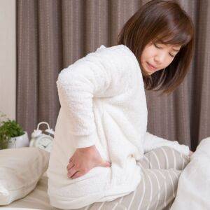 【朝の腰痛】が痩せにくさの原因だった！？痩せ&腰痛改善に導く簡単全身ほぐし