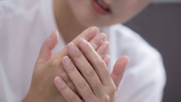 ガチガチ・パンパン・疲れやすい…実はそれ、痩せにくい体のサインだった!体をゆっくり動かすだけの全身ストレッチ