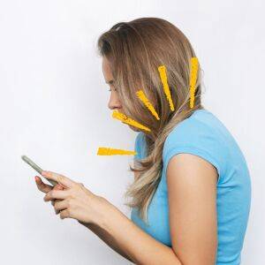 「すぐに元に戻ってしまう巻き肩…」原因は肩甲骨の硬さにあった！寄せて戻す動きで解消！巻き肩改善エクサ