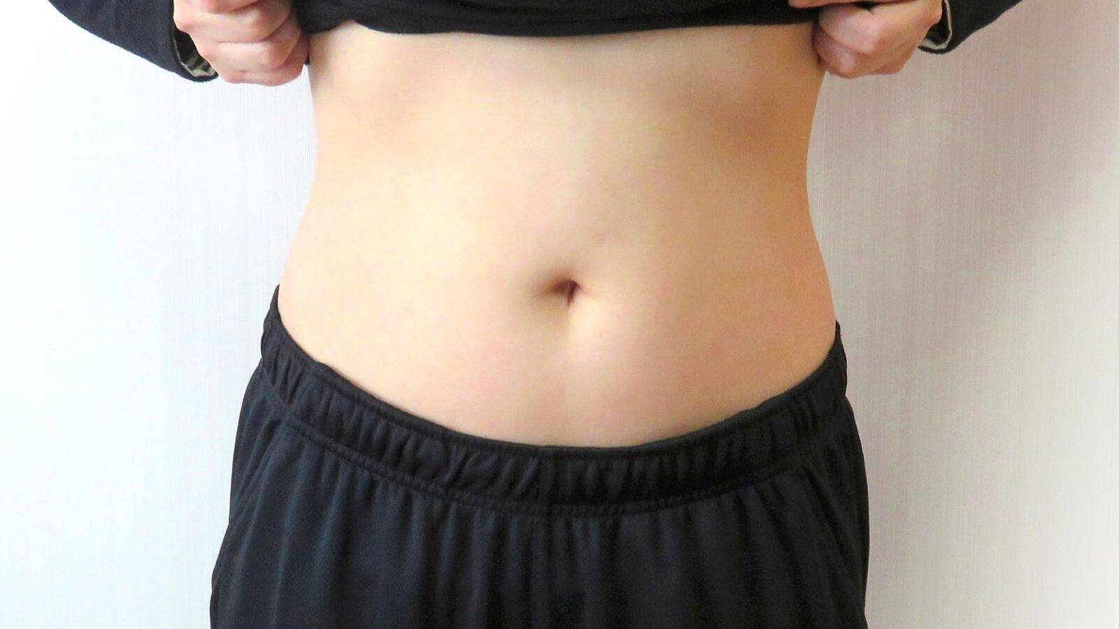  【40代からの頑張り過ぎないお腹痩せ】ポイントは2つ！ねじる＆お腹を薄くして息を吐くだけエクサ 