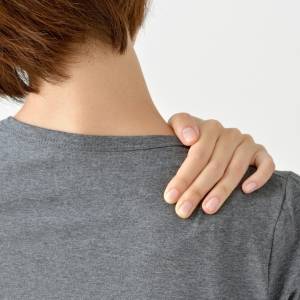 コートを2枚着ているみたい…疲労感を背負っている重だるい背中の軽さを取り戻す!前鋸筋ストレッチ