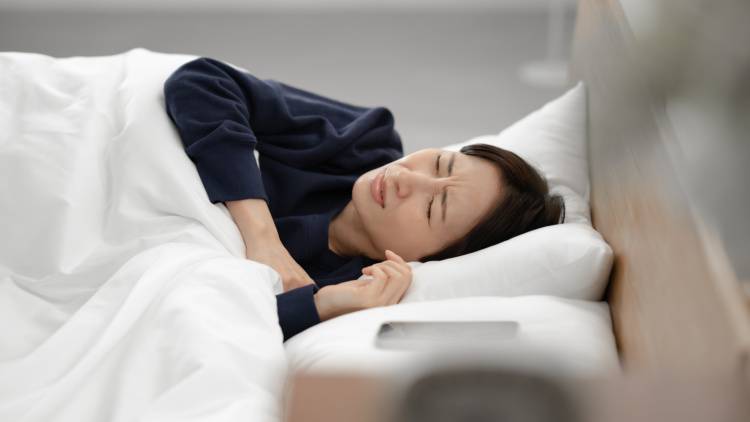 なんだかよく眠れない…。睡眠の質を悪くするNGな食べ方とは？管理栄養士が解説