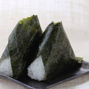 タンパク質不足を防ぐ！朝、おにぎりと組み合わせると良い食材とは？｜管理栄養士が解説