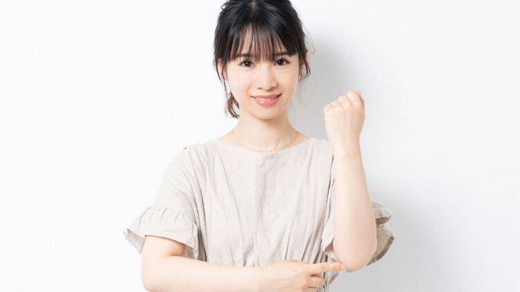 【痩せにくい体がスッキリ】たった10回肘をグルグルを回すだけ!座ったまま肩甲骨エクササイズ