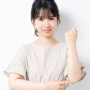 【痩せにくい体がスッキリ】たった10回肘をグルグルを回すだけ!座ったまま肩甲骨エクササイズ