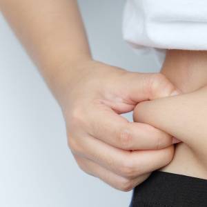 40代になってお腹に脂肪がついた…と感じたら。内側から引き締める「舟のポーズ」