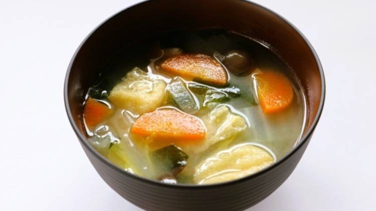 タンパク質不足を防ぐ！味噌汁と組み合わせると良い食材とは？｜管理栄養士が解説