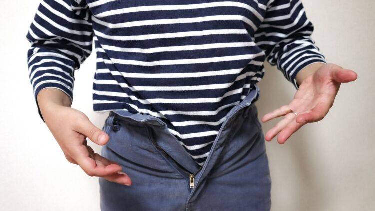 【むくみで重い体がスッキリ】座ったまま5回ずつでOK!巡りを促し代謝を上げるねじりほぐし