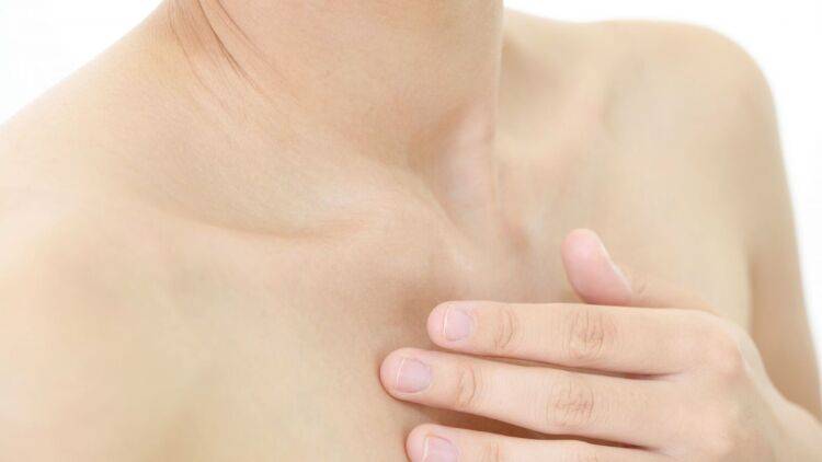 【あなたが太りやすい意外な理由】鎖骨を刺激して痩せ体質になるストレッチ&ほぐし