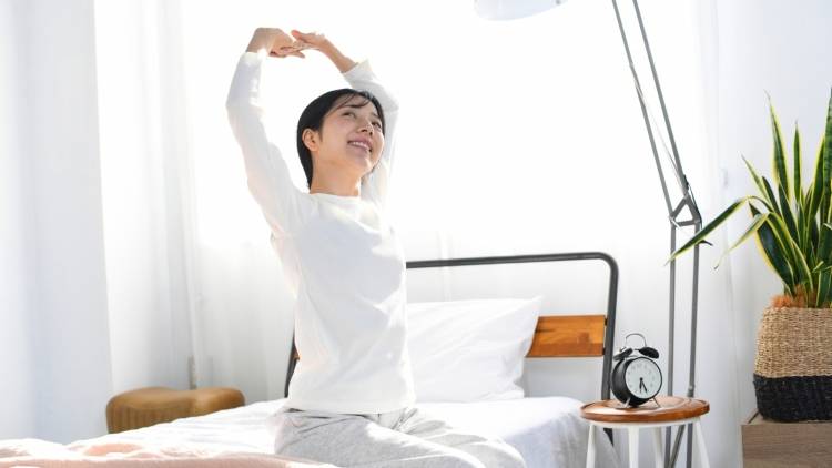 睡眠の質の低下は縮んだ脇腹が原因？【眠れる体になる】疲労回復リセットストレッチ