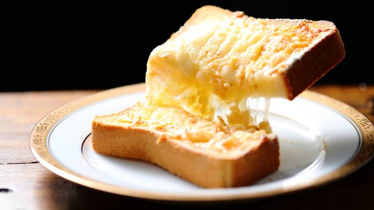 朝トーストにのせるだけ！冬の乾燥・くすみ対策になる食材とは｜管理栄養士が解説