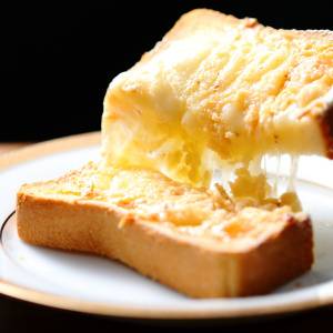 朝トーストにのせるだけ！冬の乾燥・くすみ対策になる食材とは｜管理栄養士が解説