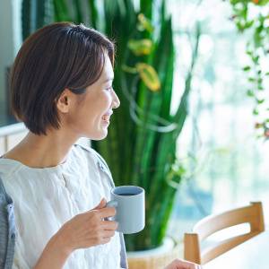 朝に食べるだけ！「幸せホルモン」を育てる食べ物とは？管理栄養士が解説