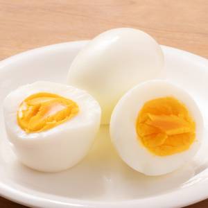 鉄不足を防ぐ! 朝、ゆで卵に、組み合わせて食べると良い食材とは? 管理栄養士が解説