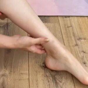 【筋トレ不要！太い脚がすっきりスリムに！】1日3分でOKの「脚のむくみケア」