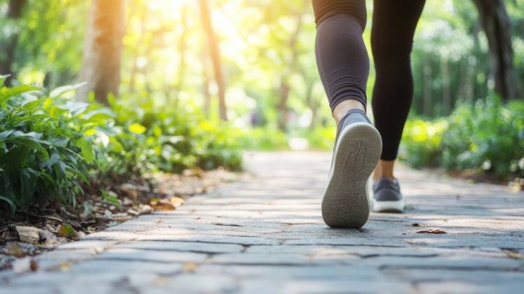 【運動は心理療法や抗うつ薬と同程度の効果？！】 研究結果が示唆