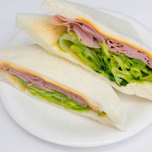 鉄不足を防ぐ! 朝ごはん、コンビニで選ぶべき組み合わせとは? 管理栄養士が解説