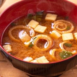 更年期の不調、実は鉄分不足が原因かも?貧血に〈味噌汁〉がいい理由|管理栄養士が提案