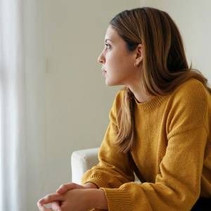 元気ではないけれど、病気でもない「大丈夫」と言えてしまう人たちへ｜心理師が伝えたいこと