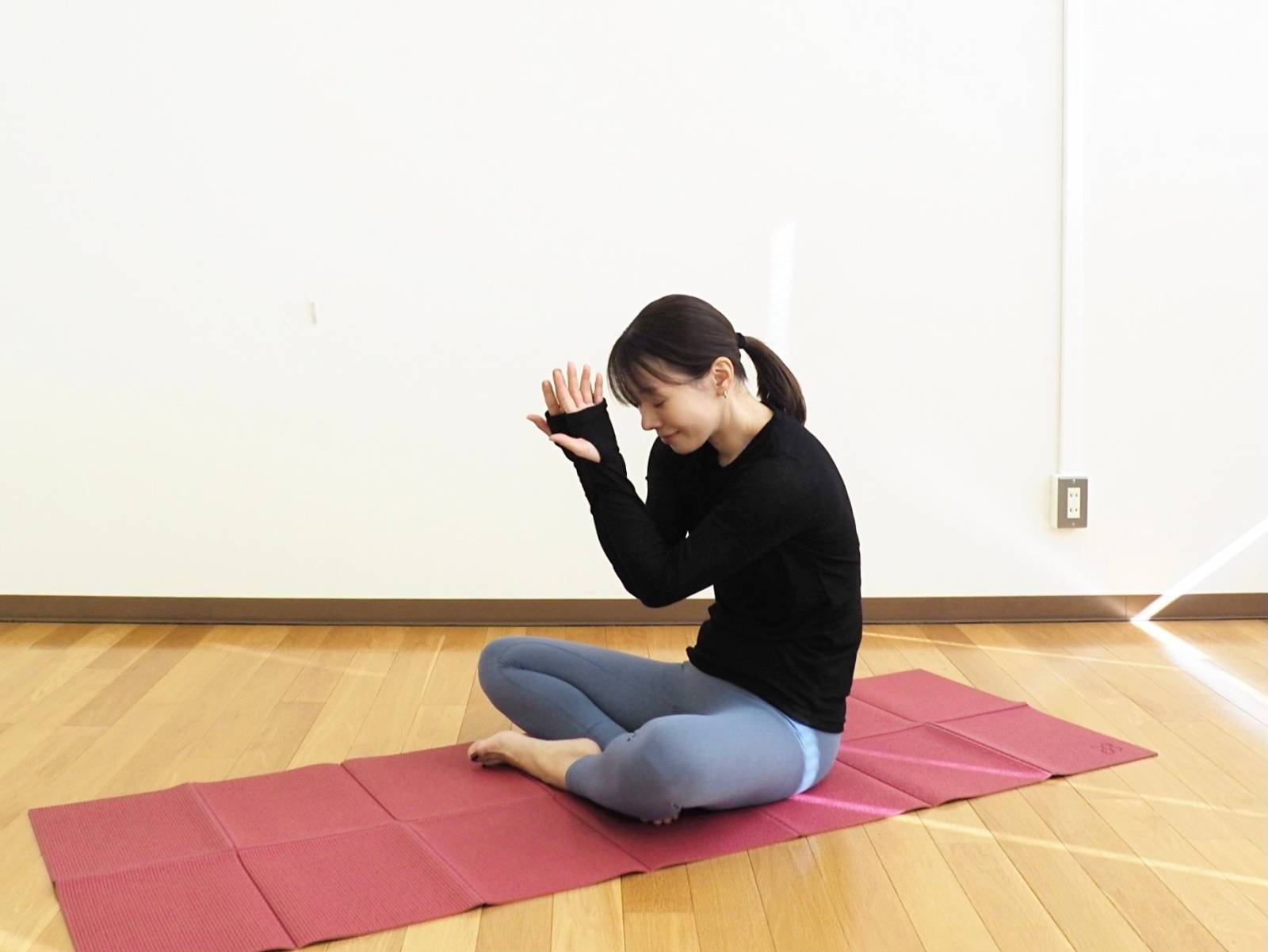 肩甲骨ストレッチ①