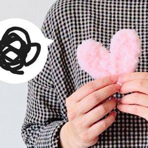 呼吸が浅い・不安感が抜けない人へ。心のつまりをほどく胸のツボ“膻中”の押し方