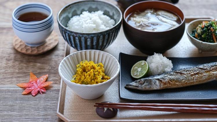 もう副菜に迷わない！冷凍野菜・乾物・缶詰の簡単バランスごはんを管理栄養士が解説