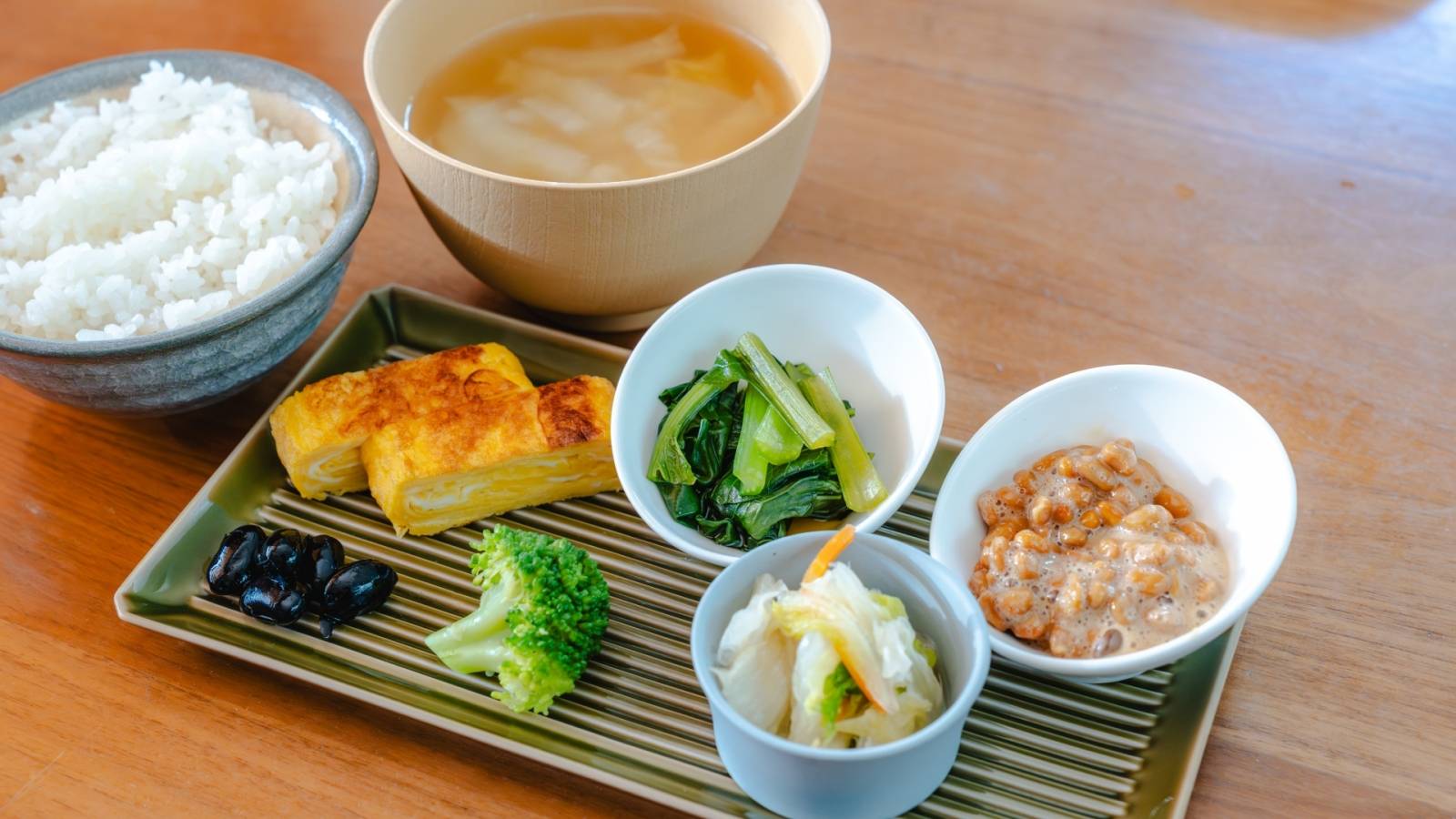 40代から増える「隠れたんぱく質不足」に注意！疲れ・冷えを防ぐ朝昼の食べ方を管理栄養士が解説