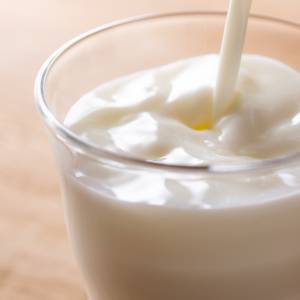 栄養バランスが整う! 朝、牛乳にちょい足しすると良い食材とは?｜管理栄養士が解説