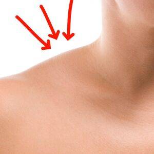 【肩がゴツくて華奢見えができない！】テレビを見ながらできる「首と肩を心地よくほぐす上半身痩せストレッチ」