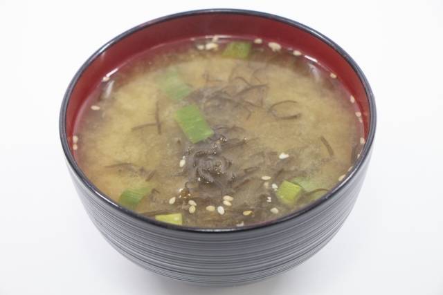 もずく味噌汁