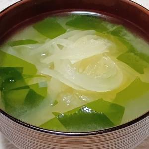 【朝の味噌汁に入れるだけ】代謝UP＆むくみ解消に役立つ食材とは？｜管理栄養士が解説