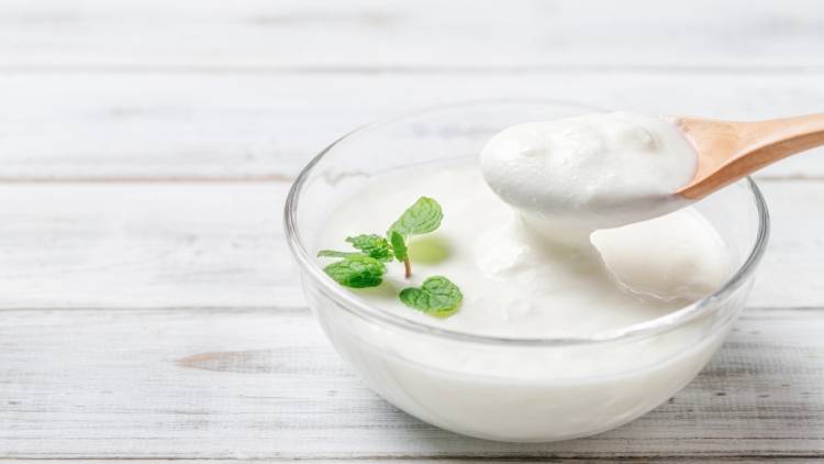 マグネシウム不足を防ぐ!朝、ヨーグルトと組み合わせると良い食材とは?|管理栄養士が解説