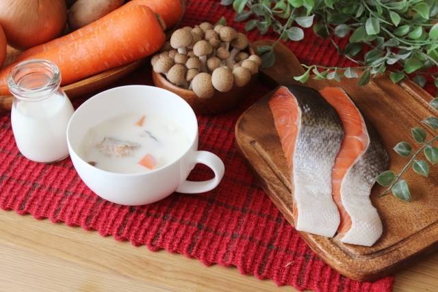 鮭のミルクスープ