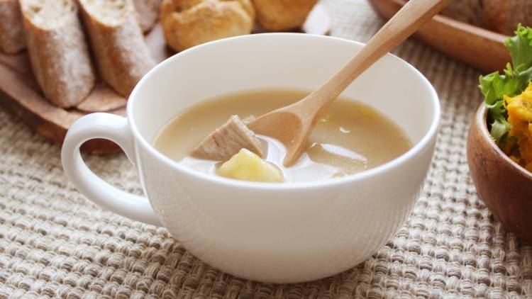 ビタミンD不足を防ぐ!朝、スープに入れると良い食材とは?|管理栄養士が解説
