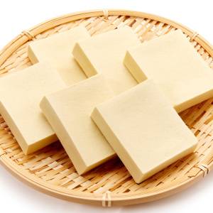 鉄分・カルシウム・たんぱく質が豊富！高野豆腐のすごい栄養価と活用ヒント｜管理栄養士が解説