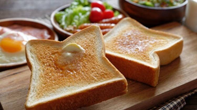 朝、パンにのせるだけ!免疫力を高める“簡単トースト”4選【管理栄養士が解説】