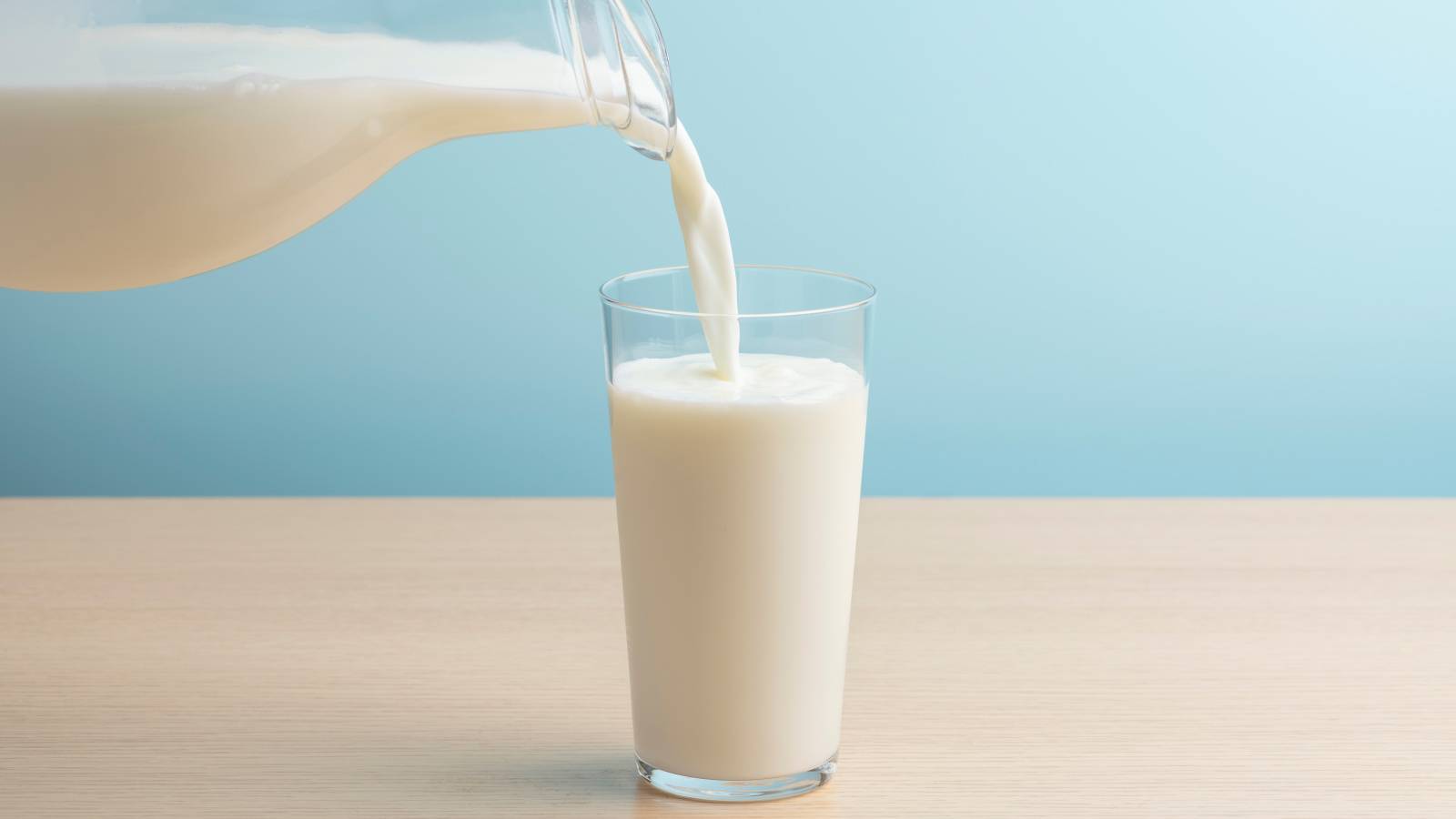 鉄不足を防ぐ! 朝、牛乳と組み合わせると鉄分を補える食材とは?｜管理栄養士が解説